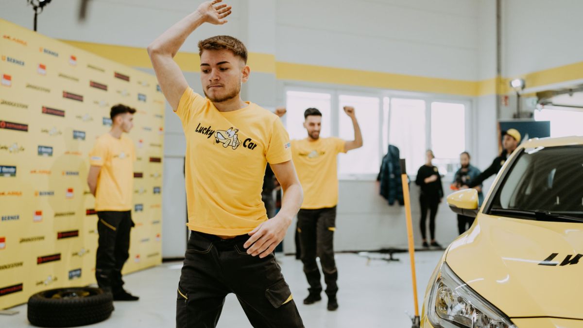 Lucky Car Lehrlinge knacken den Weltrekord