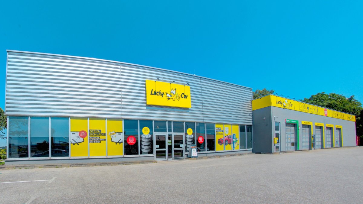 Lucky Car 4400 Steyr, Ennser Straße 18