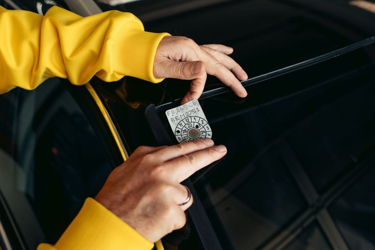 Pickerl am Auto machen
