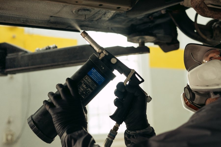 Unterbodenversiegelung: Warum jetzt der perfekte Zeitpunkt ist