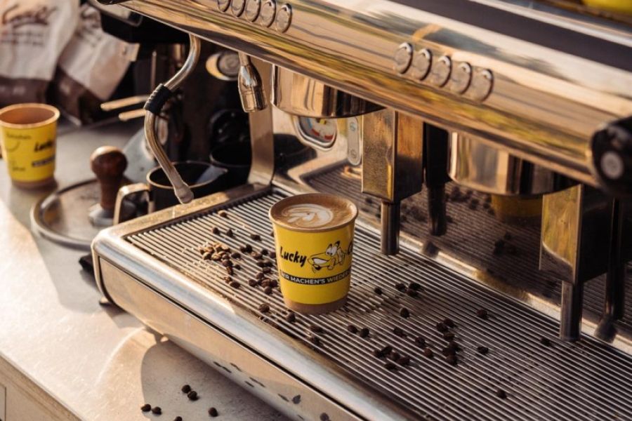 Lucky Car Strasshof spendiert 150€-Kaffee